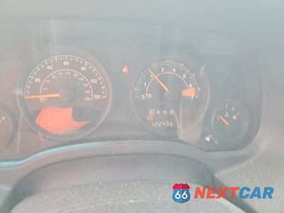 Zdjęcie 9 z 13 samochodu: 2014 JEEP COMPASS SPORT VIN:1C4NJCBA0ED829743 - miniatura