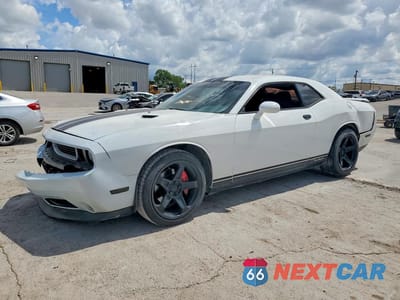 2014 DODGE CHALLENGER R 2C3CDYBT1EH108898 - główne zdjęcie licytacji z USA - miniatura