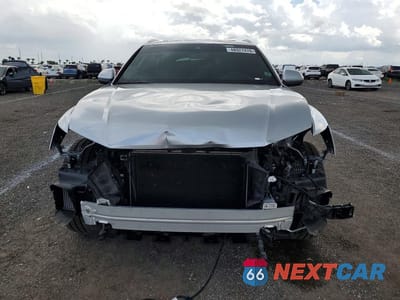 Piąte zdjęcie samochodu w środku: 2021 AUDI Q8 PRESTIGE S-LINE VIN:WA1FVAF19MD029717 - miniatura