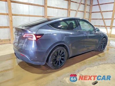 Trzecie zdjęcie samochodu z tyłu: 2024 TESLA MODEL Y VIN:7SAYGDEE3RA252267 - miniatura