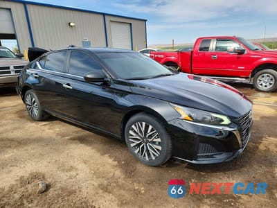 Czwarte zdjęcie samochodu z boku: 2024 NISSAN ALTIMA SV VIN:1N4BL4DV6RN365060 - miniatura