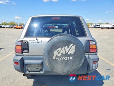 Zdjęcie 6 z 14 samochodu: 1999 TOYOTA RAV4 VIN:JT3HP10V2X7128567 - miniatura