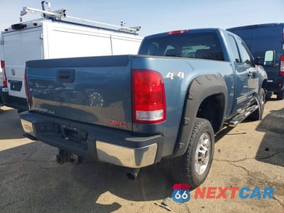 Trzecie zdjęcie samochodu z tyłu: 2011 GMC SIERRA K2500 SLE VIN:1GT220CG9BZ384435 - miniatura