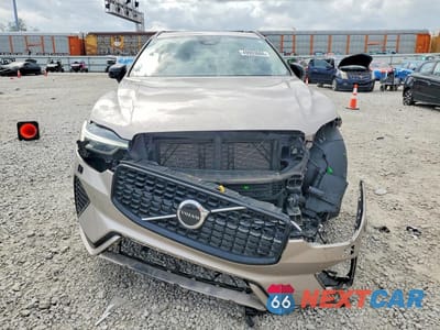 Piąte zdjęcie samochodu w środku: 2024 VOLVO XC60 CORE VIN:YV4L12RK1R1861928 - miniatura