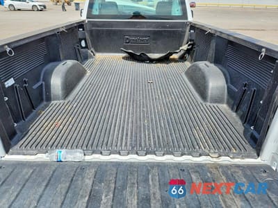 Zdjęcie 10 z 12 samochodu: 2023 CHEVROLET SILVERADO C1500 VIN:3GCNAAED2PG308099 - miniatura
