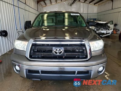 Piąte zdjęcie samochodu w środku: 2010 TOYOTA TUNDRA DOUBLE CAB SR5 VIN:5TFUM5F12AX011027 - miniatura