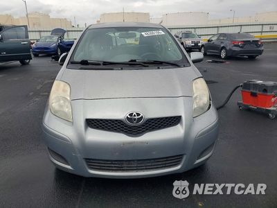 Piąte zdjęcie samochodu w środku: 2010 TOYOTA YARIS BASE VIN:JTDJT4K36A5296592 - miniatura
