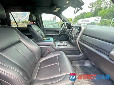 Piąte zdjęcie samochodu w środku: 2021 FORD EXPEDITION XLT VIN:1FMJU1JT0MEA28781 - miniatura