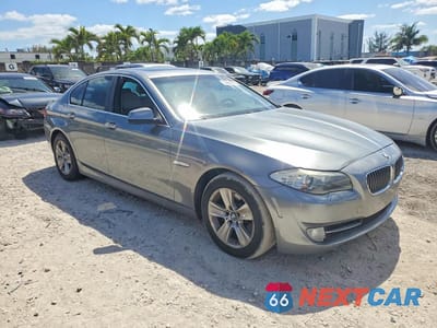 Czwarte zdjęcie samochodu z boku: 2012 BMW 528 I VIN:WBAXG5C52CDW92190 - miniatura