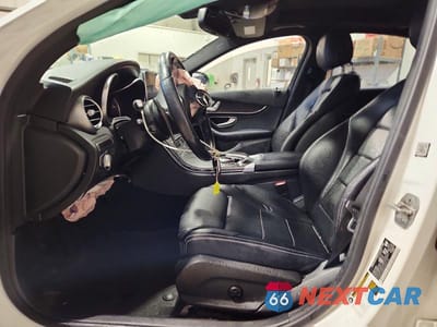 Zdjęcie 7 z 13 samochodu: 2016 MERCEDES-BENZ C 300 4MATIC VIN:55SWF4KB0GU099122 - miniatura
