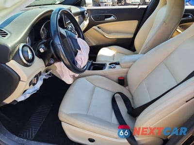 Zdjęcie 7 z 12 samochodu: 2014 MERCEDES-BENZ CLA 250 VIN:WDDSJ4EB3EN114761 - miniatura