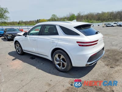 Drugie zdjęcie samochodu z przodu: 2026 GENESIS GV70 2.5T STANDARD VIN:KMUMADTBXTU255512 - miniatura
