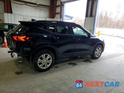 Trzecie zdjęcie samochodu z tyłu: 2020 CHEVROLET BLAZER 2LT VIN:3GNKBHRS9LS645272 - miniatura