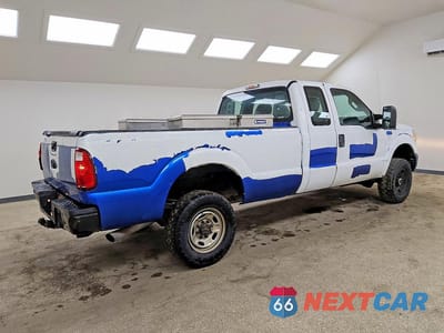 Trzecie zdjęcie samochodu z tyłu: 2016 FORD F350 SUPER DUTY VIN:1FT8X3B62GEB64803 - miniatura