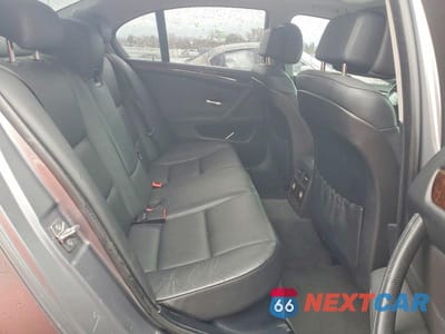Zdjęcie 10 z 12 samochodu: 2010 BMW 528 XI VIN:WBANV1C50AC159666 - miniatura