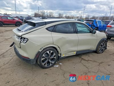 Trzecie zdjęcie samochodu z tyłu: 2025 FORD MUSTANG MACH-E SELECT VIN:3FMTK1S53SMA36508 - miniatura