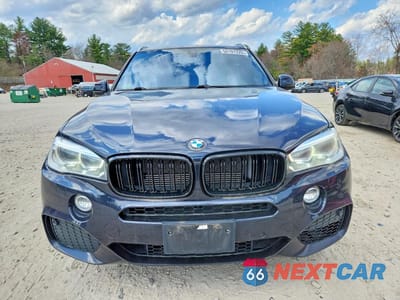 Piąte zdjęcie samochodu w środku: 2017 BMW X5 XDR40E VIN:5UXKT0C55H0S80662 - miniatura