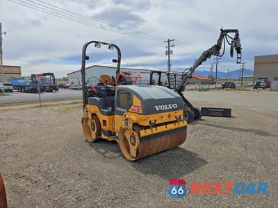 2017 VOLVO DD35B ROLLERS AND COMPACTION DOUBLE DRU VCE0D35BP0S273203 - główne zdjęcie licytacji z USA - miniatura