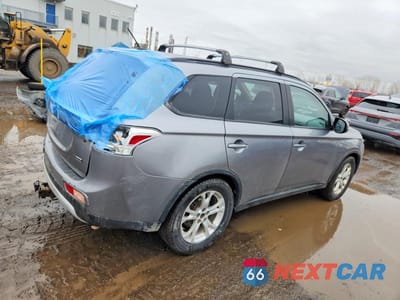 Trzecie zdjęcie samochodu z tyłu: 2015 MITSUBISHI OUTLANDER SE VIN:JA4JZ3AX0FZ602984 - miniatura