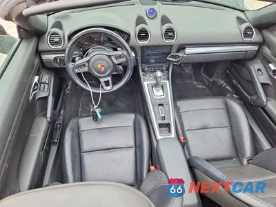 Zdjęcie 8 z 12 samochodu: 2023 PORSCHE BOXSTER BASE VIN:WP0CA2A88PS205137 - miniatura
