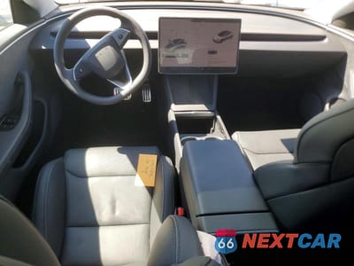 Zdjęcie 8 z 11 samochodu: 2025 TESLA MODEL 3 PERFORMANCE VIN:5YJ3E1ET9SF037964 - miniatura