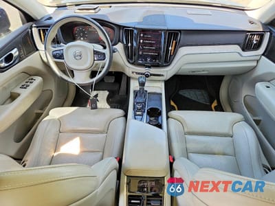 Zdjęcie 8 z 13 samochodu: 2021 VOLVO XC60 T5 INSCRIPTION VIN:YV4102RL0M1709974 - miniatura
