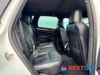 Zdjęcie 6 z 10 samochodu: 2014 PORSCHE CAYENNE VIN:WP1AA2A28ELA02404 - miniatura