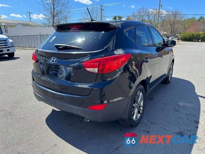 Trzecie zdjęcie samochodu z tyłu: 2015 HYUNDAI TUCSON GLS VIN:KM8JTCAF1FU064934 - miniatura