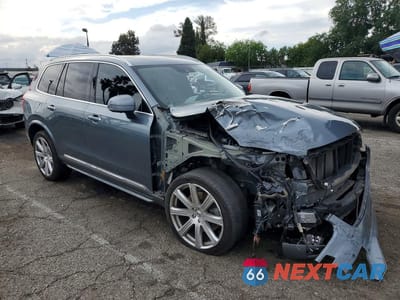 Czwarte zdjęcie samochodu z boku: 2018 VOLVO XC90 T8 VIN:YV4BR0PL6J1336887 - miniatura