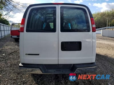 Zdjęcie 6 z 12 samochodu: 2025 CHEV EXPRESS G2500 VIN:1GCWGAFP3S1202053 - miniatura