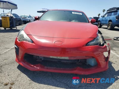 Piąte zdjęcie samochodu w środku: 2017 TOYOTA 86 BASE VIN:JF1ZNAA1XH8701203 - miniatura