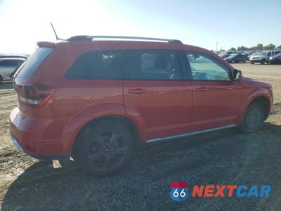 Trzecie zdjęcie samochodu z tyłu: 2019 DODGE JOURNEY CROSSROAD VIN:3C4PDCGB3KT867670 - miniatura