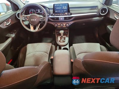 Zdjęcie 8 z 12 samochodu: 2024 KIA FORTE LXS VIN:3KPF24AD8RE716453 - miniatura