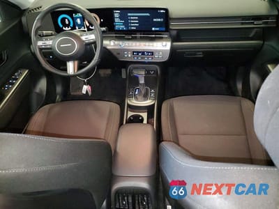 Zdjęcie 8 z 12 samochodu: 2025 HYUNDAI KONA VIN:KM8HBCAB5SU298356 - miniatura