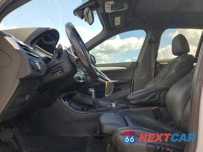 Zdjęcie 7 z 14 samochodu: 2017 BMW X1 XDRIVE28I VIN:WBXHT3C39H5F78376 - miniatura