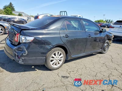 Trzecie zdjęcie samochodu z tyłu: 2010 TOYOTA COROLLA S VIN:2T1BU4EE3AC473486 - miniatura