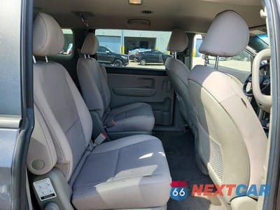 Zdjęcie 11 z 13 samochodu: 2021 KIA SEDONA LX VIN:KNDMB5C19M6667312 - miniatura