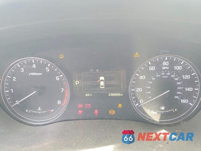 Zdjęcie 9 z 12 samochodu: 2015 HYUNDAI GENESIS 3.8L VIN:KMHGN4JE7FU086034 - miniatura