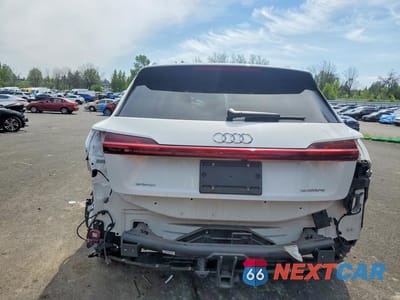 Zdjęcie 6 z 13 samochodu: 2023 AUDI E-TRON PREMIUM VIN:WA1AAAGE2PB024950 - miniatura
