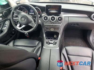 Zdjęcie 8 z 12 samochodu: 2017 MERCEDES-BENZ C 300 4MATIC VIN:55SWF4KB2HU196100 - miniatura