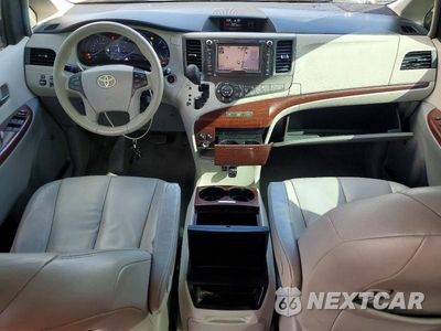 Zdjęcie 8 z 13 samochodu: 2011 TOYOTA SIENNA XLE 8-PASSENGER VIN:5TDYK3DC1BS102362 - miniatura
