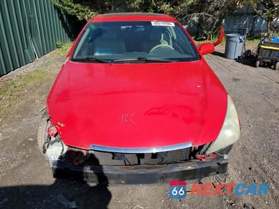 Piąte zdjęcie samochodu w środku: 2004 TOYOTA CAMRY SOLARA SLE V6 VIN:4T1CA30P84U004137 - miniatura