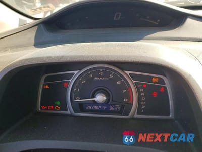 Zdjęcie 9 z 12 samochodu: 2006 HONDA CIVIC VIN:2HGFG12866H579113 - miniatura