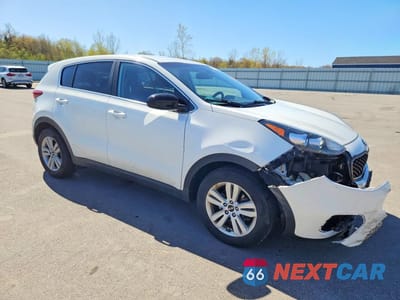 Czwarte zdjęcie samochodu z boku: 2018 KIA SPORTAGE LX VIN:KNDPM3AC6J7445171 - miniatura