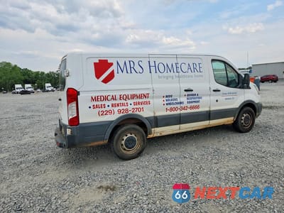 Trzecie zdjęcie samochodu z tyłu: 2015 FORD TRANSIT 150 DELIVERY VAN VIN:1FTYE1ZM9FKA32801 - miniatura