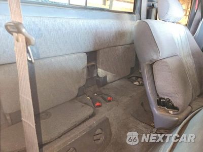 Zdjęcie 10 z 12 samochodu: 1998 TOYOTA TACOMA PRERUNNER VIN:4TASM92NXWZ165984 - miniatura