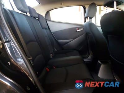 Zdjęcie 10 z 12 samochodu: 2017 TOYOTA YARIS IA BASE VIN:3MYDLBYVXHY174889 - miniatura