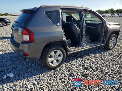 Trzecie zdjęcie samochodu z tyłu: 2017 JEEP COMPASS LATITUDE VIN:1C4NJCEA8HD115391 - miniatura