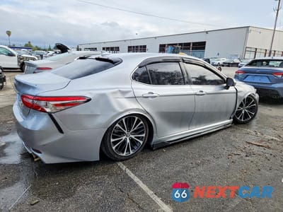 Trzecie zdjęcie samochodu z tyłu: 2019 TOYOTA CAMRY SE VIN:4T1B11HK3KU240183 - miniatura