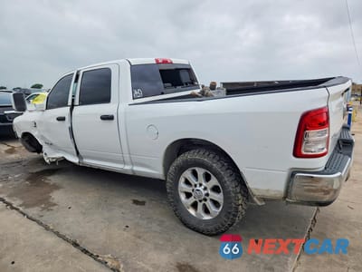 Drugie zdjęcie samochodu z przodu: 2019 RAM 2500 TRADESMAN VIN:3C6UR5CL6KG649043 - miniatura